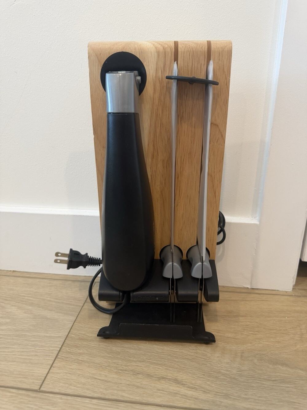 Cuisinart CEK-40 Electric Knife Set w/ Bread & Carving Blades + Wood Block Stand